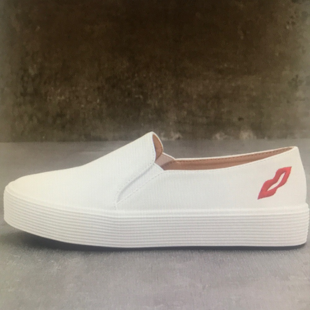 🌺 ETTA white slip-on shoes